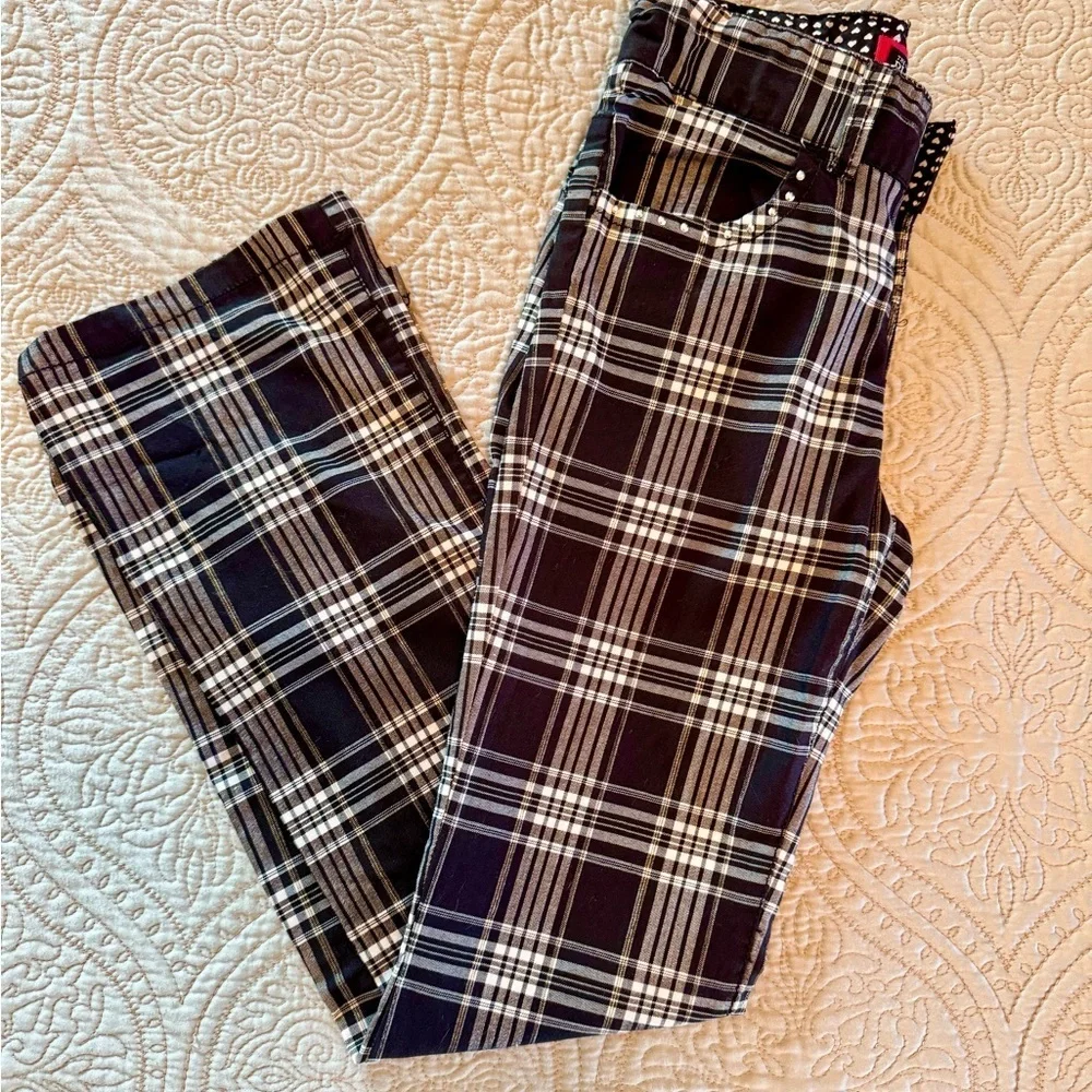 The children’s place black white and silver plaid boot cut girls size 10 pants